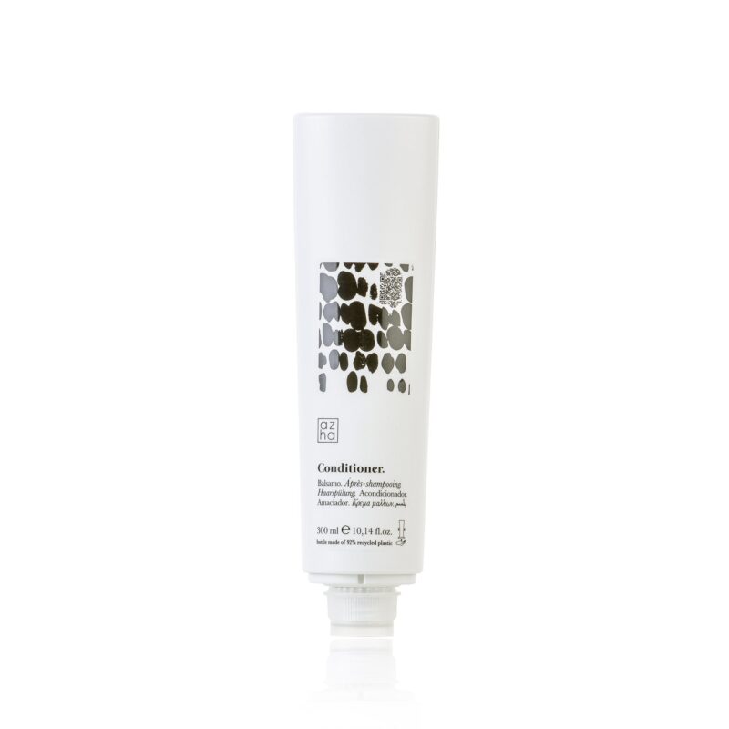 Balsamo capelli in flacone 300 ml di plastica riciclata. Non ricaricabile.